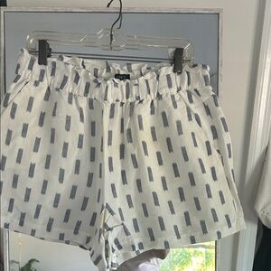 LOFT White High-Waist Shorts with Gray Brushstroke Print